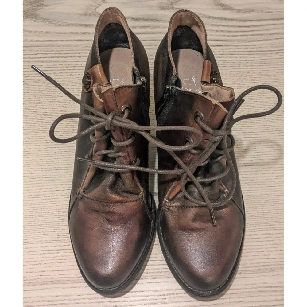 L'Artiste by Spring Step Brown Juliane Ankle booties lace up heel‎ boots 36 NWOT